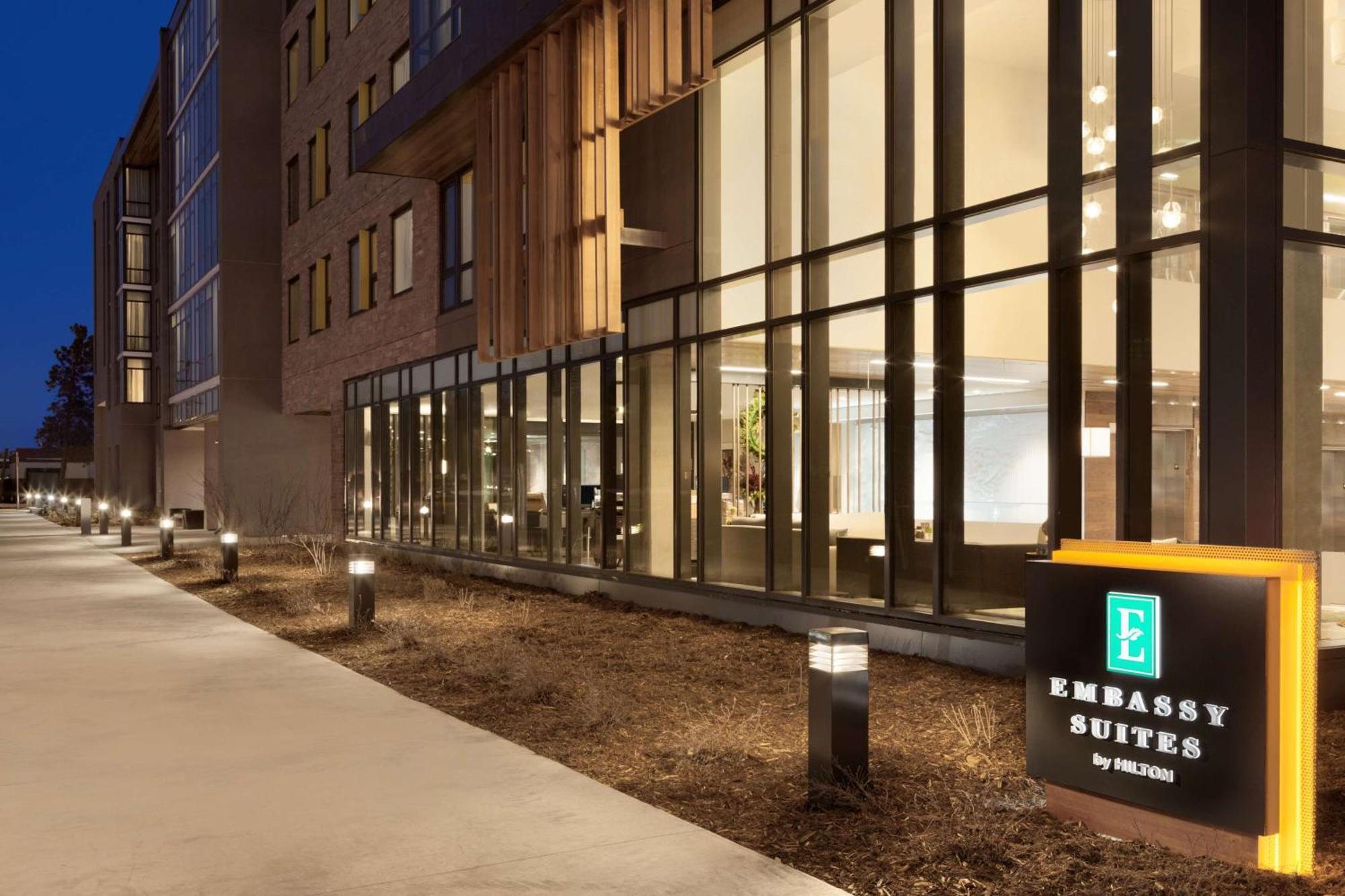 Embassy Suites By Hilton Boulder Esterno foto